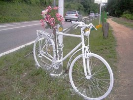 En record de les víctimes d'accidents de trànsit tot anant en bicicleta