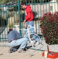 Steve and Mike putting the bike in place